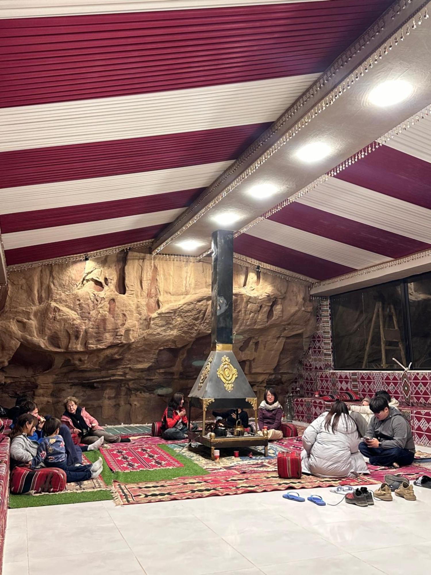 Rum Kingdom Camp Wadi Rum Esterno foto
